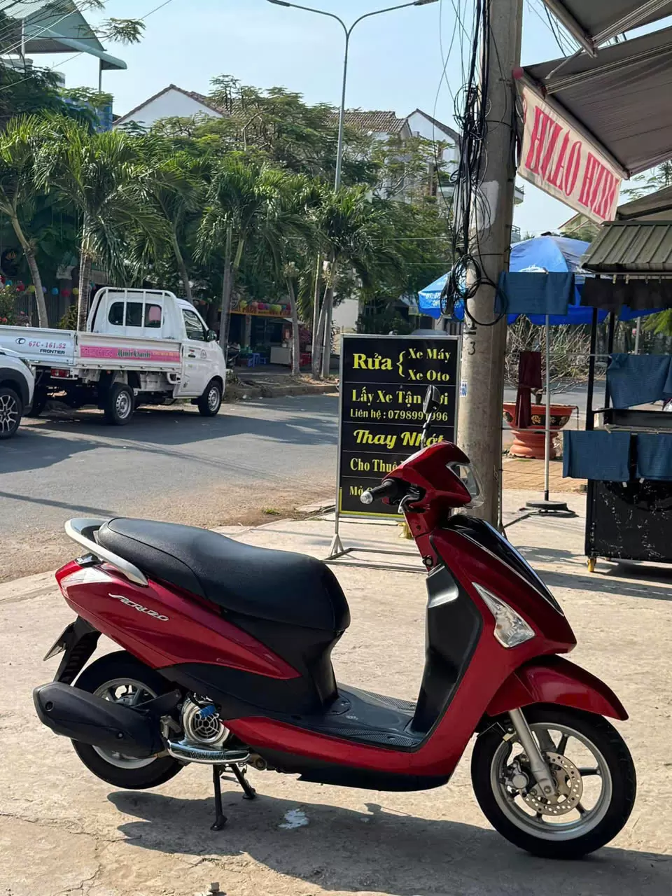 Xe máy Yamaha Acruzo màu đỏ